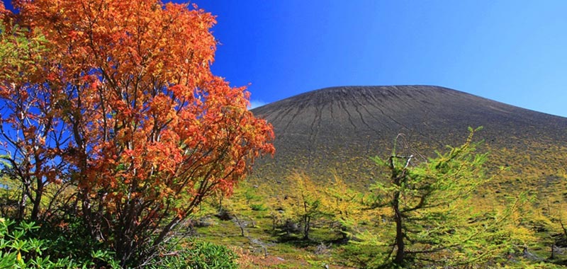 秋の浅間山 イメージ