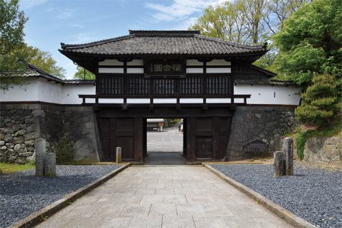 Komoro Castle Sannomon Gate