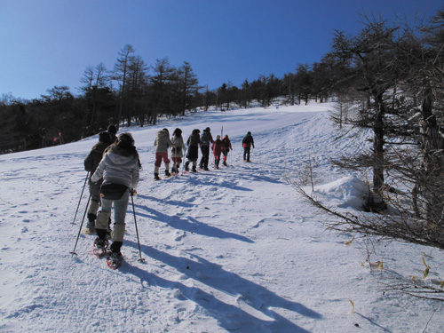 標高2000mのスノーシュートレッキング