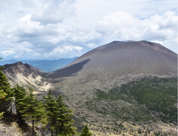日本百名山 浅間山 2,568m 活火山